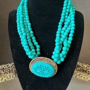 A fabulous piece of traditional jewelry, here is the ethnic bone bead necklace